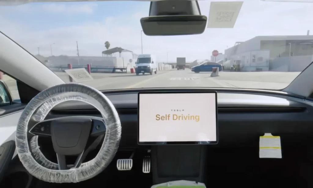 Tesla realiza su primera entrega de coche sin conductor en Austin y reaviva el debate sobre la conducción autónoma 2 Tesla realiza su primera entrega de coche sin conductor en Austin y reaviva el debate sobre la conducción autónoma 2