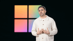 Microsoft critica a Anthropic por tratar a Claude como una persona con sentimientos 12